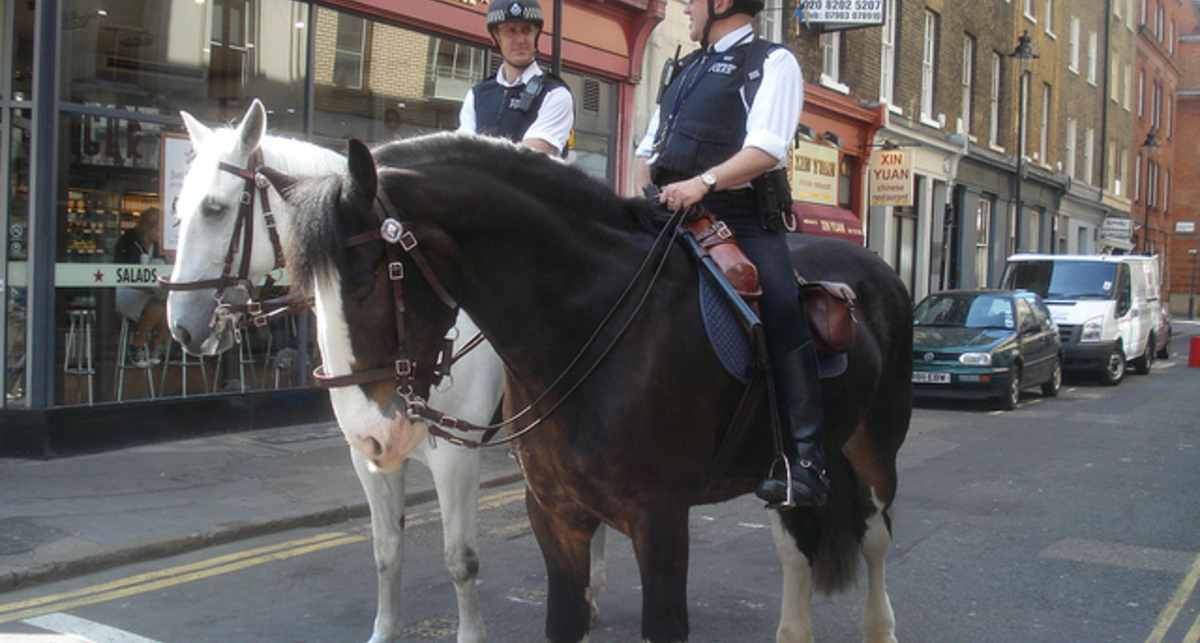 Социальные сети используются для слежки