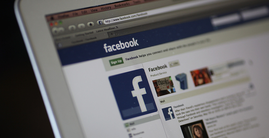 Facebook пострадала от порно-атаки