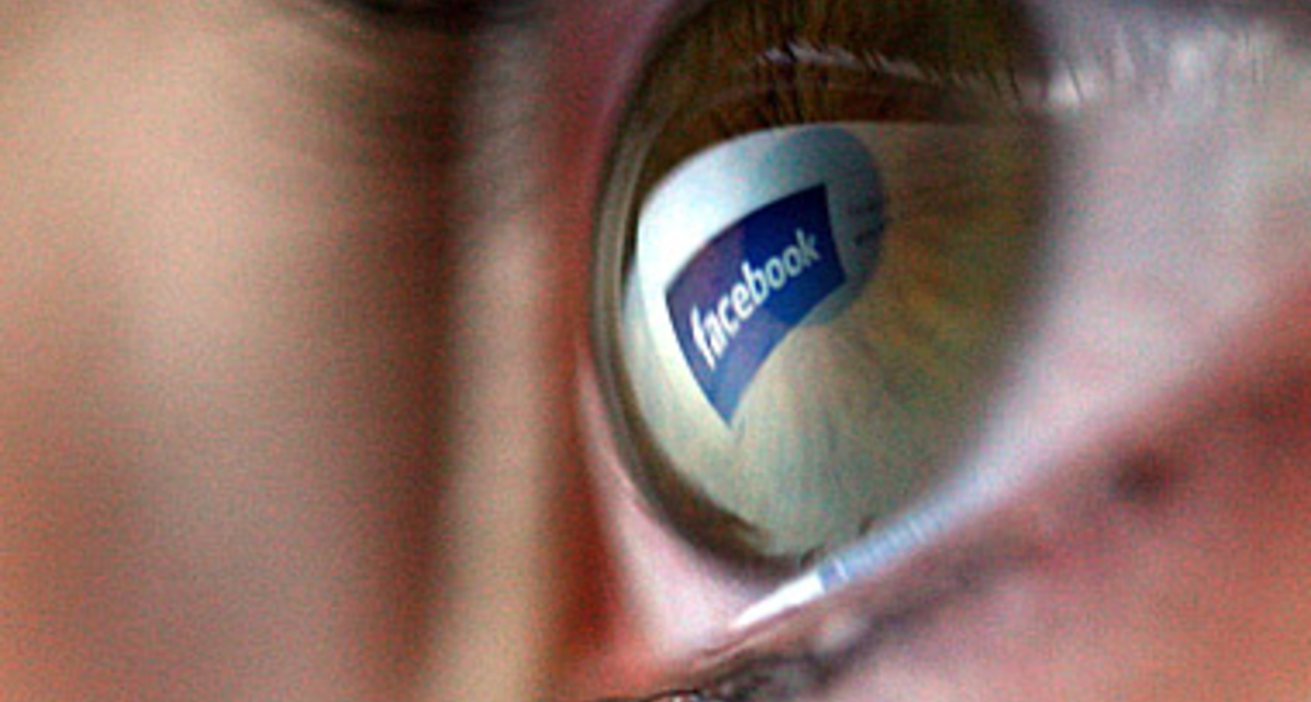 Facebook стал самым посещаемым сайтом в США