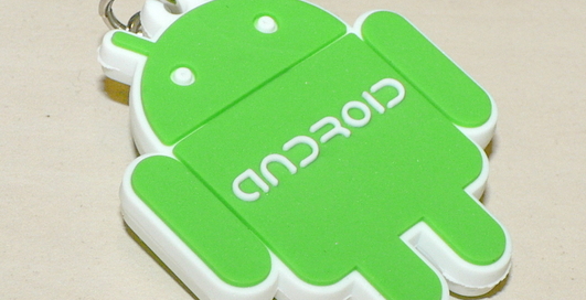 Уязвимость в Android позволяет читать SD-карты телефона