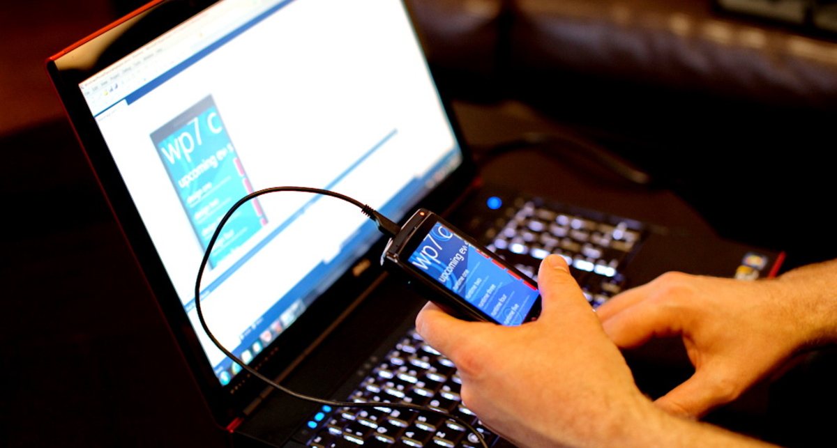 Windows Phone 7 уже взломали