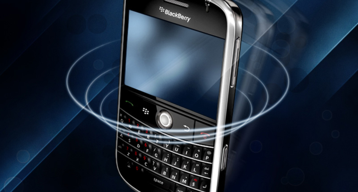 Эксперты обнаружили уязвимость в смартфонах Blackberry