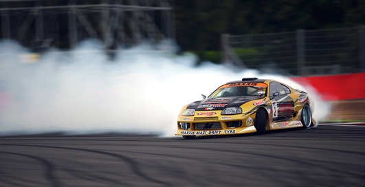 Автомобильные трюки, которым ты должен научиться