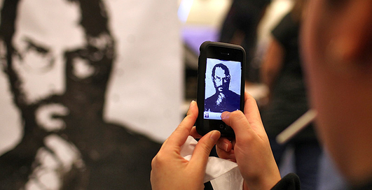 Даём вторую жизнь фотографиям на iPhone