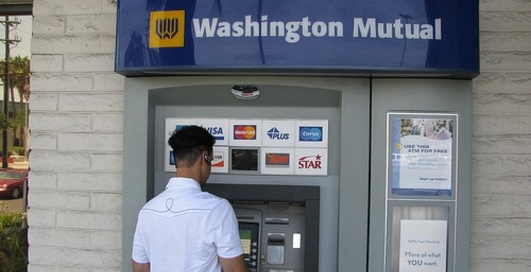 Платежных карт все меньше