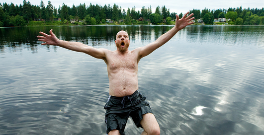 Дарвин Light: горящие головы и русский паркур (видео)