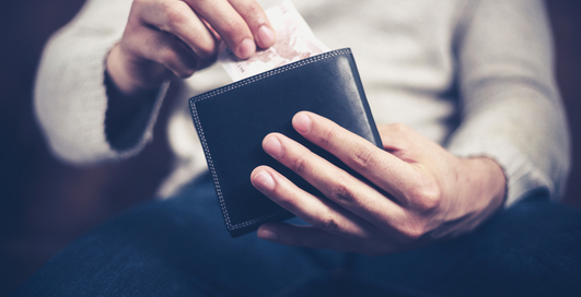 Мужской кошелек: выложи все лишнее