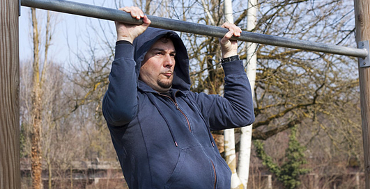 Как научиться подтягиваться