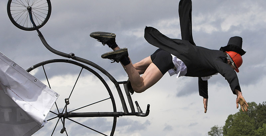 Дарвин Light: полеты во сне и наяву (видео)