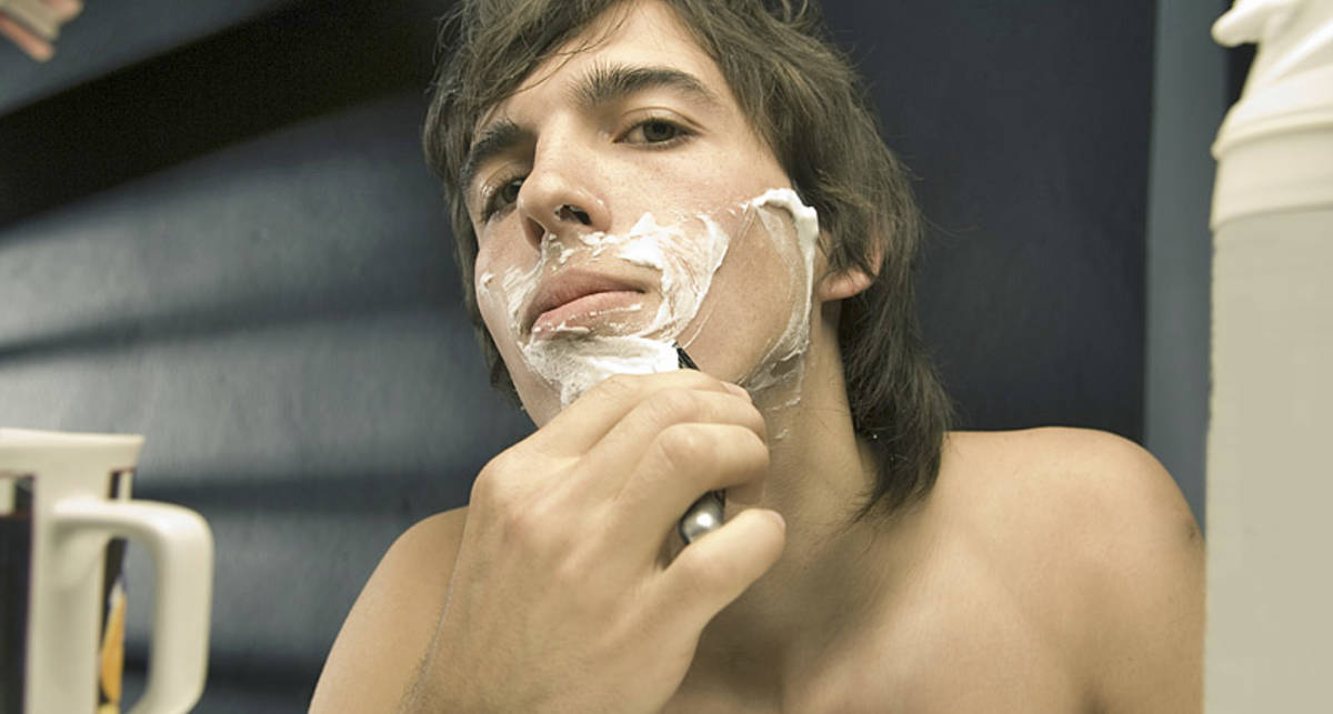 Как правильно бриться: нагреваем пену для бритья