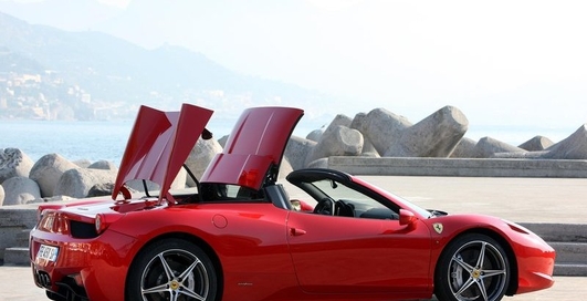 Пятерка кабриолетов с "самыми быстрыми" крышами (видео)