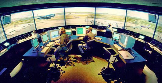 Мне бы в небо: визуализация воздушного трафика (видео)