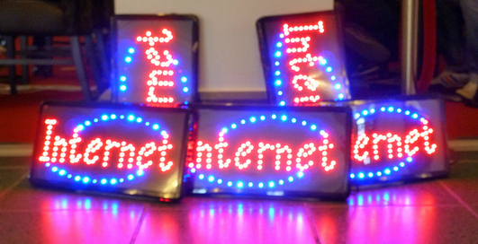 Для молодых людей интернет является необходимостью