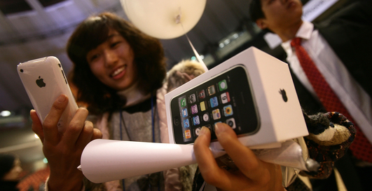 В США разобрали бесплатные iPhone 3GS