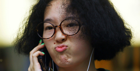 Apple изучает причины быстрой разрядки iPhone 4S