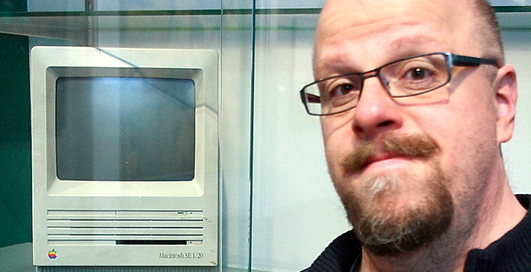 "Прозрачный" Apple Mac SE оценили в $25 тыс.