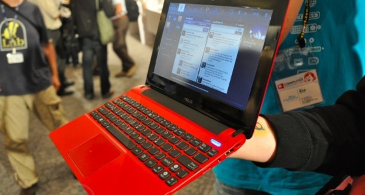 Asus выпустит самый дешевый нетбук из линейки EEE PC (видео)