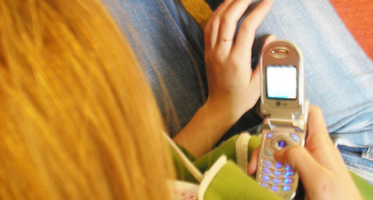 Американские девочки-подростки отправляют 4 тыс  SMS каждый месяц
