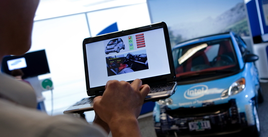 Intel приступила к разработке ПО