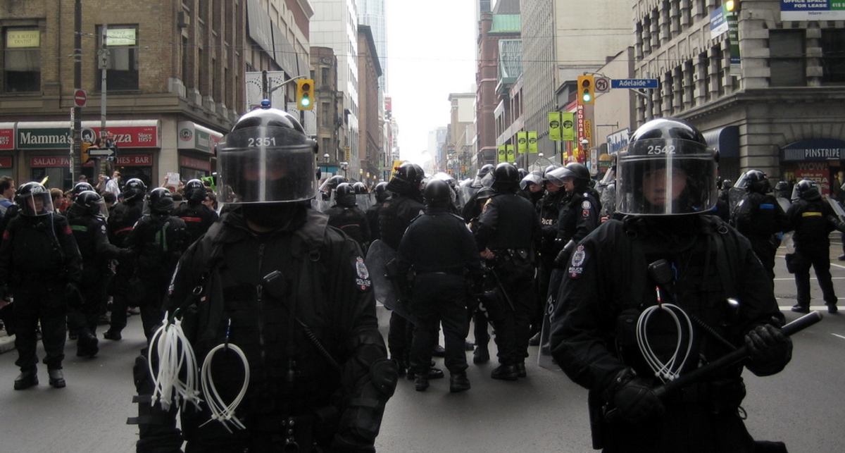 Начались облавы на членов группировки Anonymous