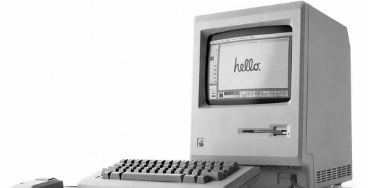 Apple Mac празднует день рождения