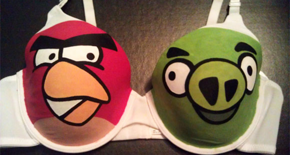 Angry Birds перебрались на бюстгальтеры
