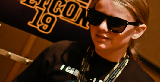 10-летняя девочка-хакер взломала iPhone и Android приложения