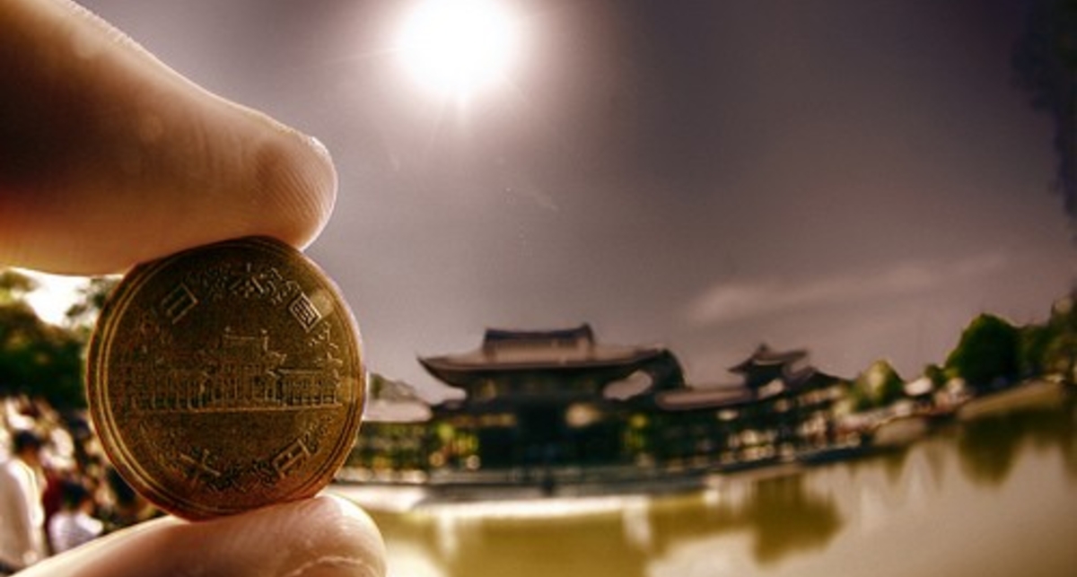 И монета в подарок