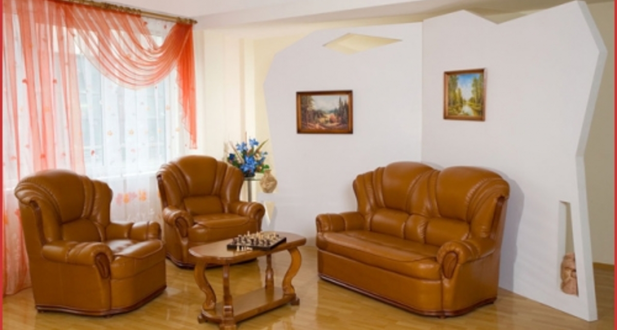 Покупаем мебель из натурального дерева