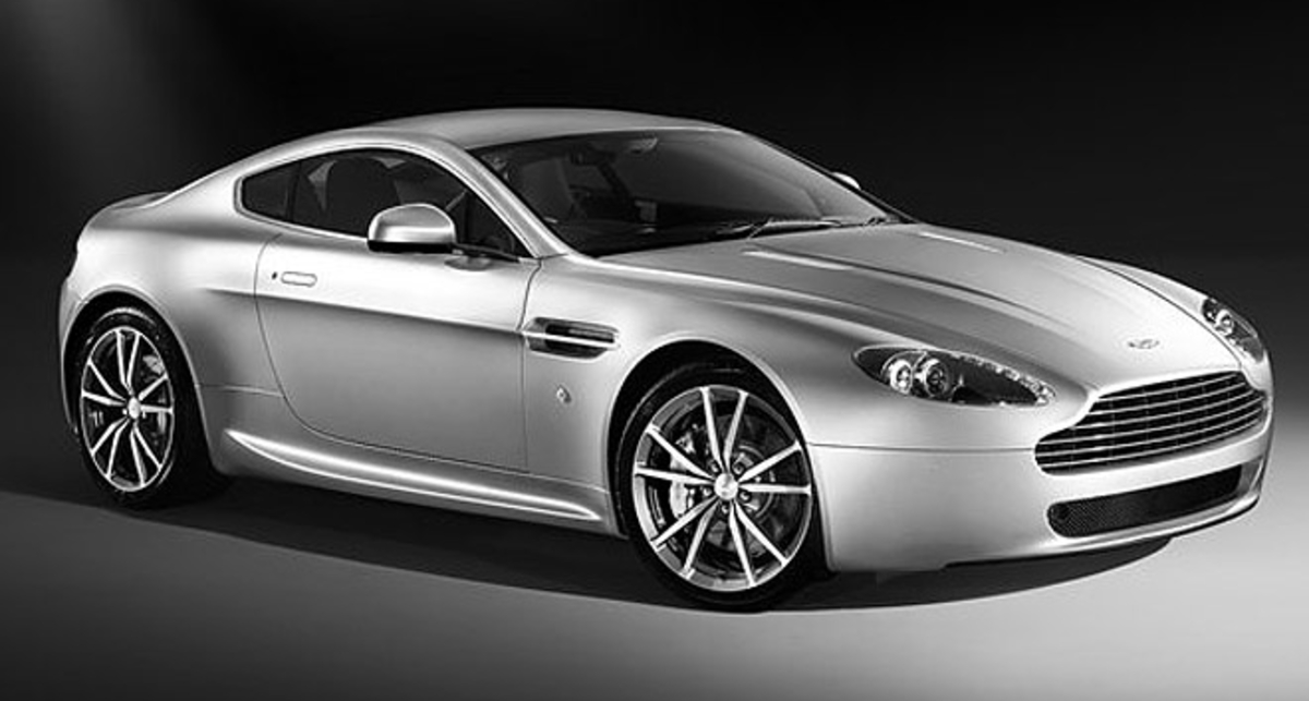 Aston Martin обновил V8 Vantage