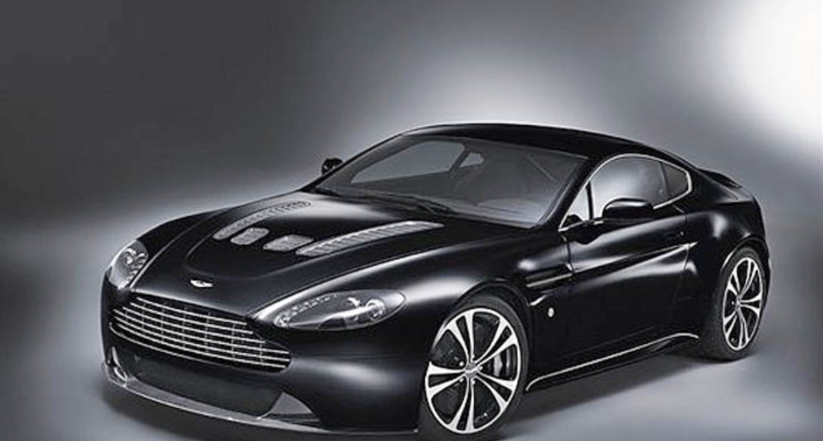 Aston Martin представил лимитированную версию DBS и V12 Vantage