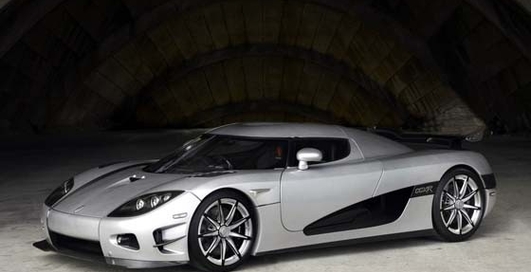 Новый суперкар покрыт алмазной пылью