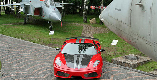 Status Design Studio Ferrari 430