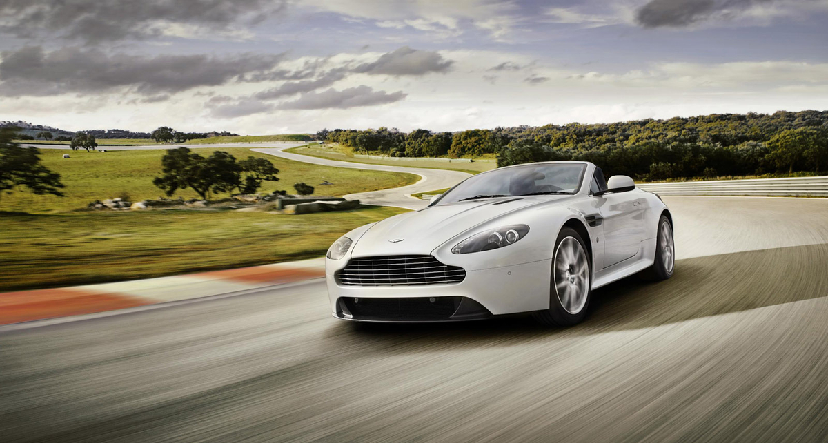 Aston Martin V8 Vantage  S