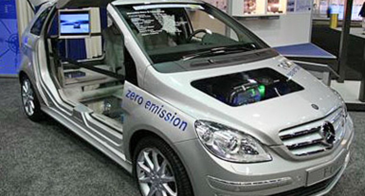 Mercedes-Benz представил первый водородный автомобиль