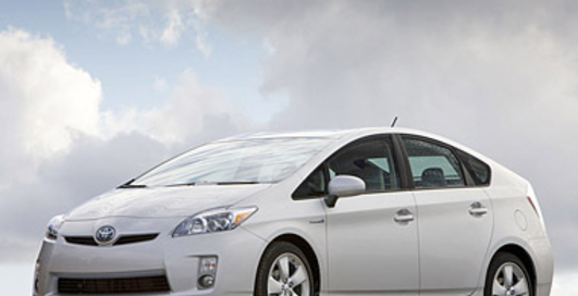 Toyota продала 2 млн гибридов по всему миру