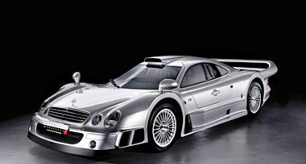 Пару суперкаров Mercedes-Benz продали за ?1,1 млн.