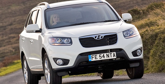 Hyundai назвал цену обновленного Santa Fe