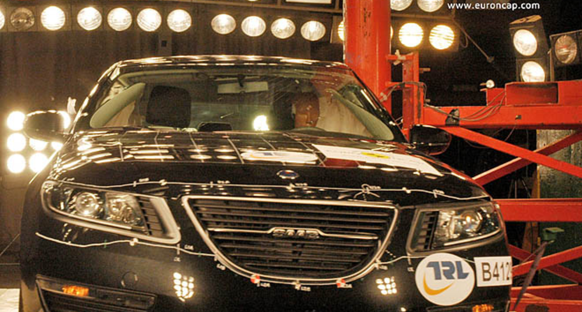 Новое поколение Saab 9-5 разбили на «пятерку»