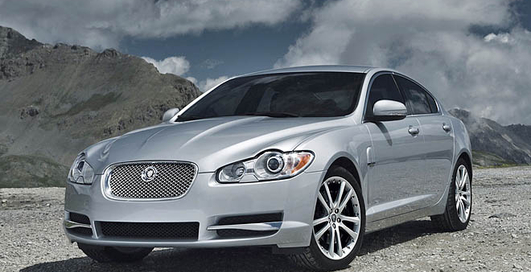 Назван самый женский автомобиль года