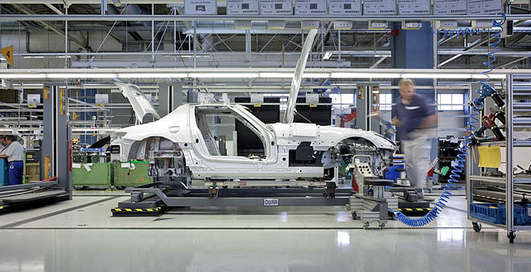 Mercedes-Benz начал производство суперкара SLS AMG