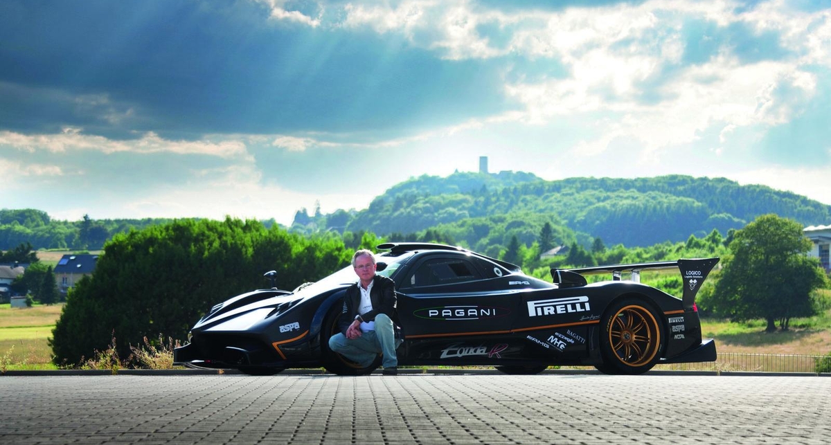 Суперкар Pagani Zonda R покорил легендарный трек (видео)