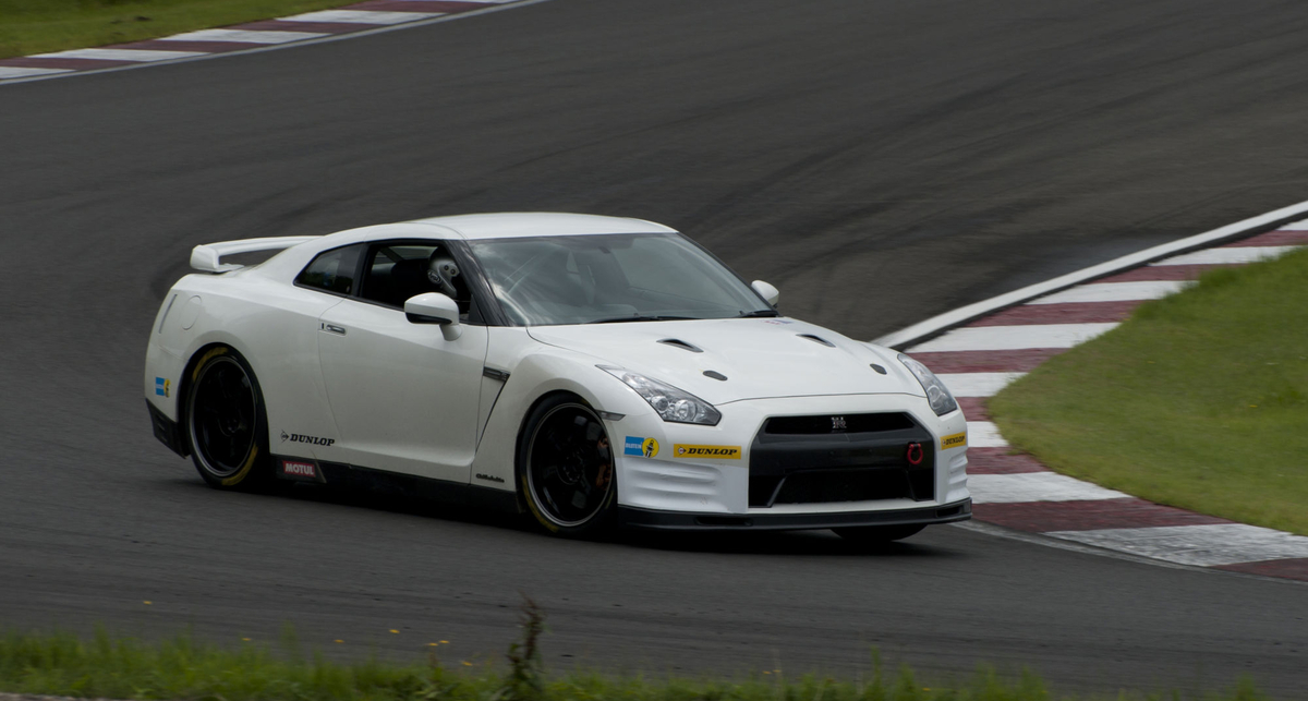 Обновленный Nissan GT-R оказался феноменально быстрым