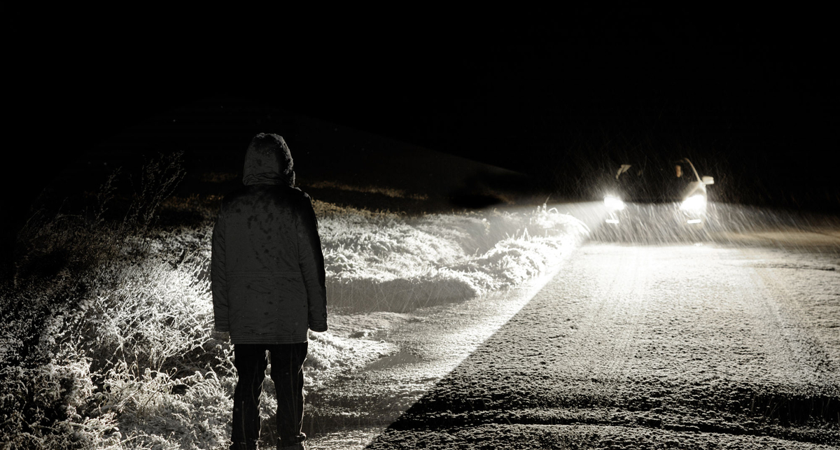 Автомобили Mercedes-Benz сообщат о себе пешеходам