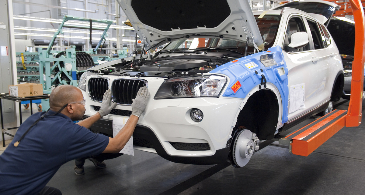 Будущие владельцы BMW смогут видеть, как собирают их авто (фото)