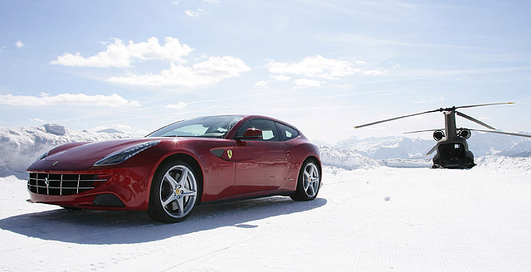 Ferrari FF протестируют в заснеженных горах (фото, видео)