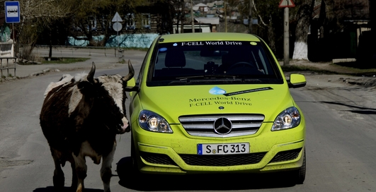 Mercedes-Benz проехал 30 тыс. км на водороде (фото)