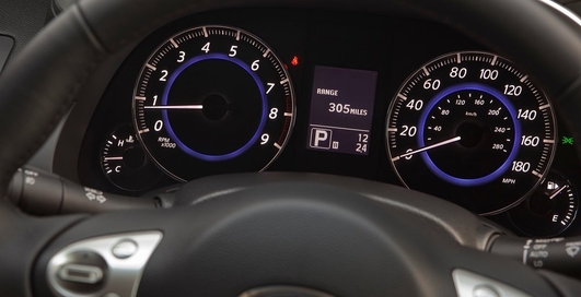 Infiniti обновила популярный кроссовер (фото)