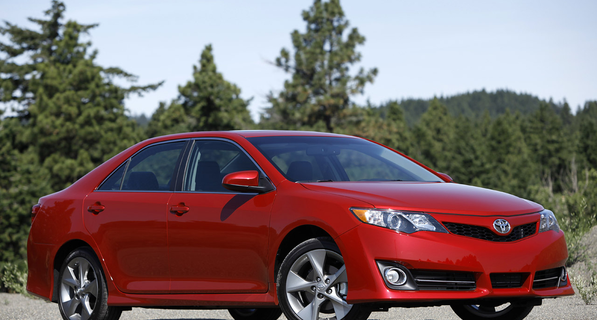 Японцы впервые показали полностью новую Toyota Camry (фото)