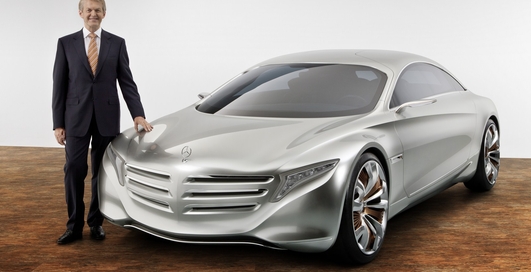 Самый роскошный Mercedes-Benz сможет ездить без водителя